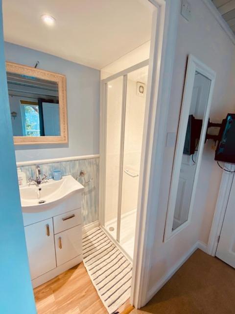 트루로 Blankednick Boltholes - 3 Beautiful Family Or Couples Cornish Getaways 빌라 외부 사진