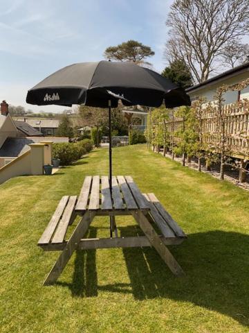 트루로 Blankednick Boltholes - 3 Beautiful Family Or Couples Cornish Getaways 빌라 외부 사진